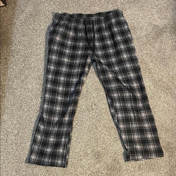 Fruit of the Loom Black and Gray Plaid Sweatpants - Picture 1 of 1